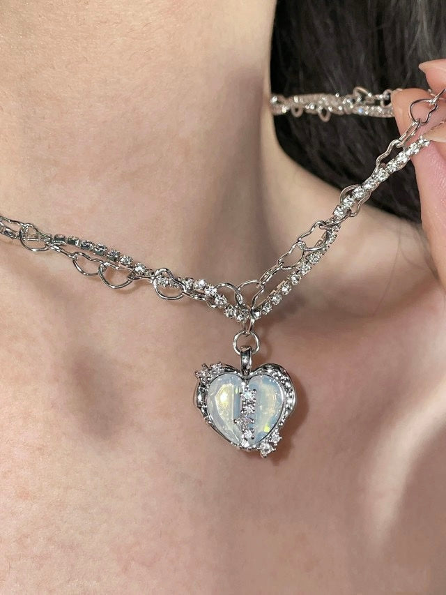 Aesthetic Moonstone Heart Necklace