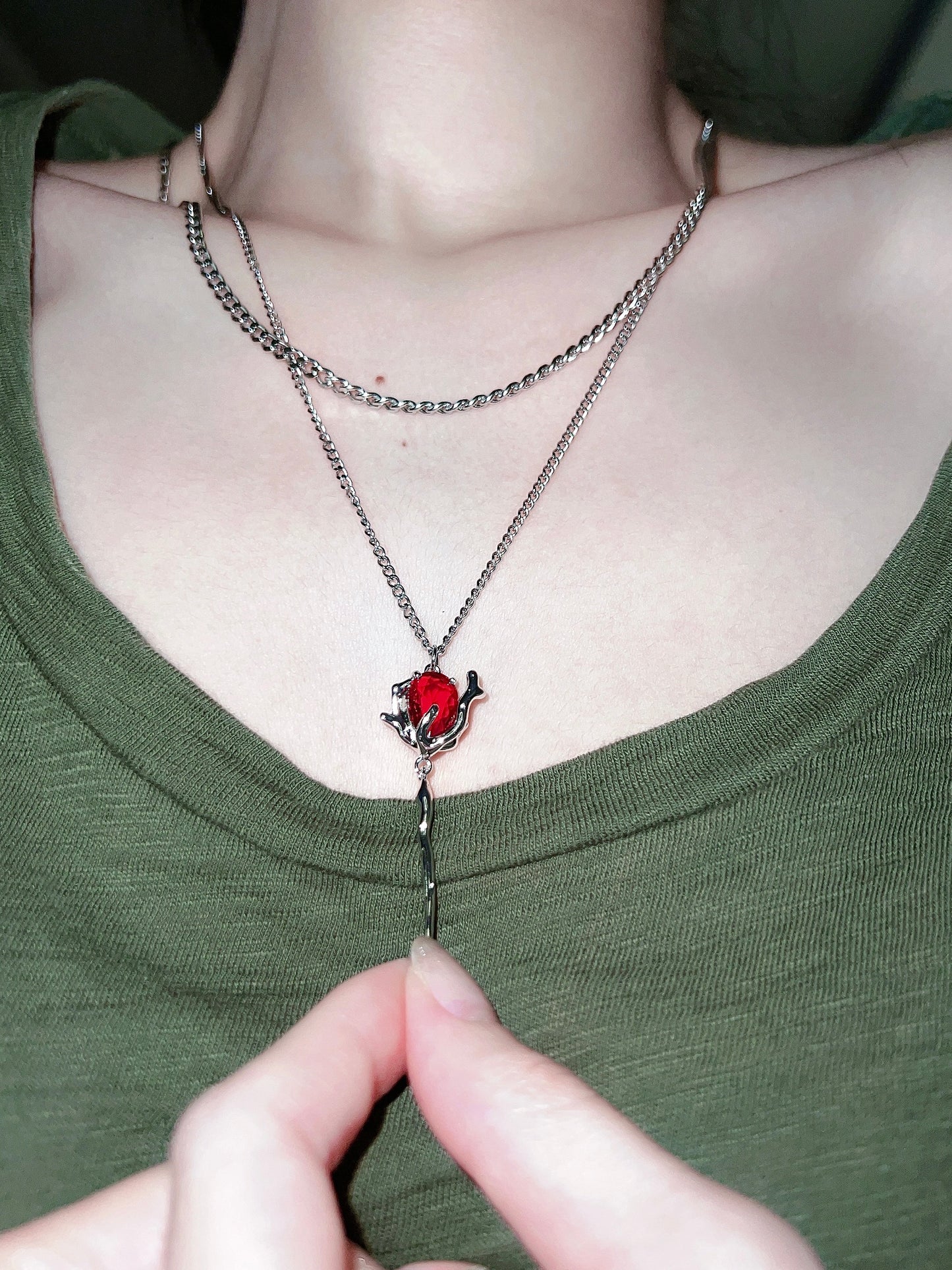 Aesthetic Melting Rose Drop Ruby Necklace