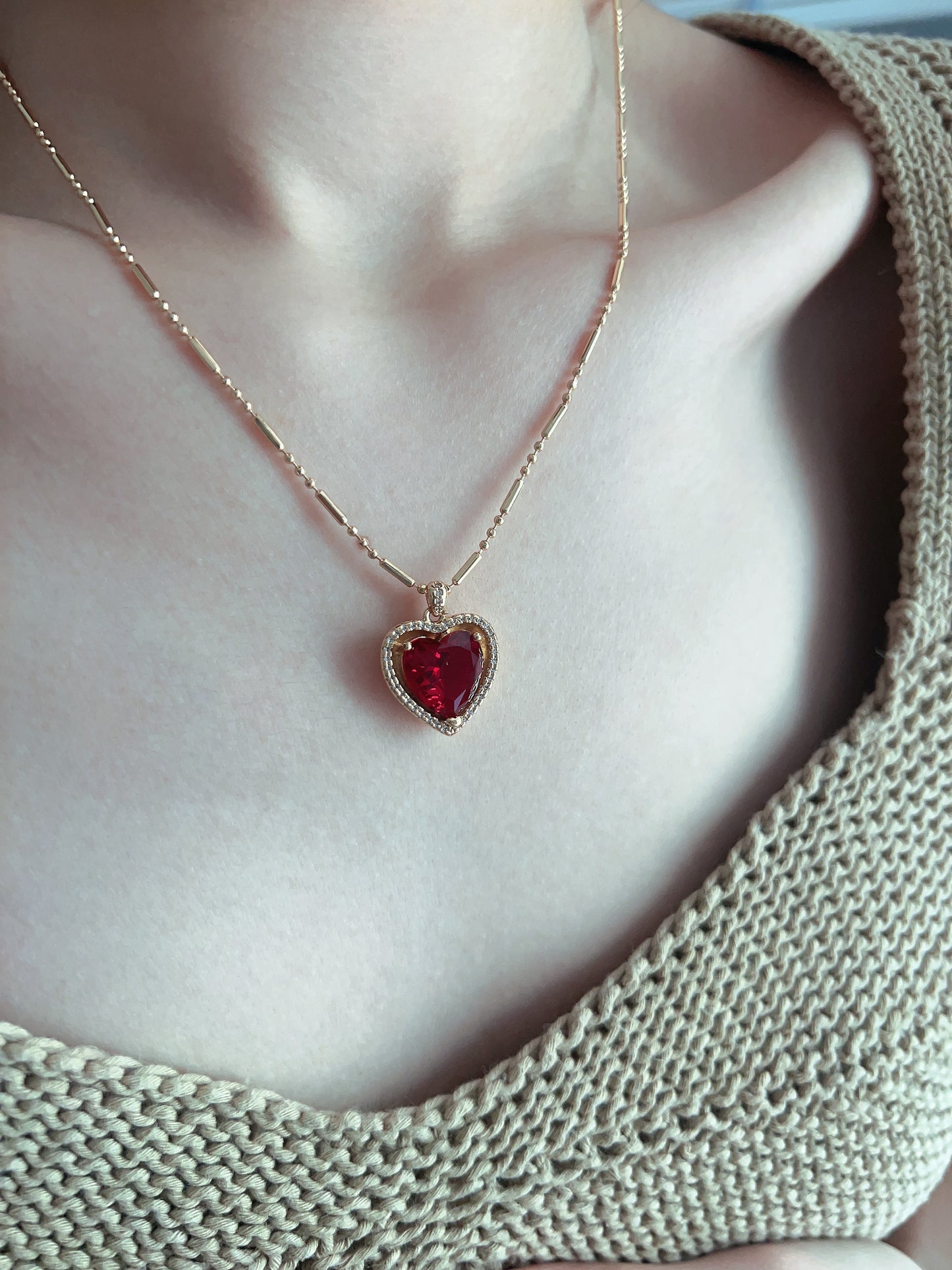 Crown Heart Natural Pearl Ruby Necklace Set