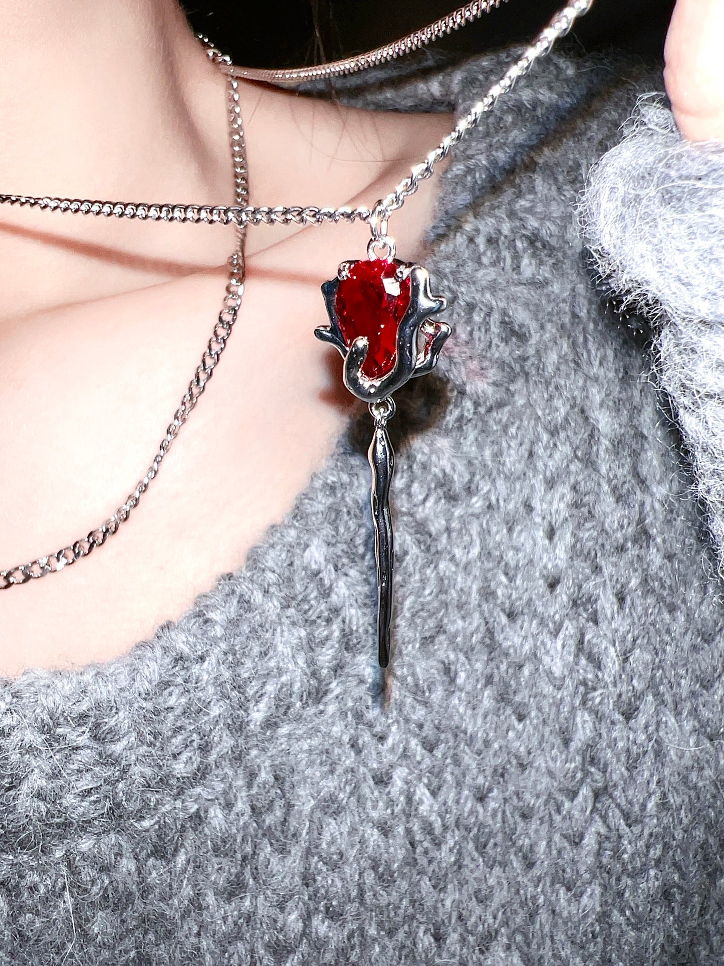 Aesthetic Melting Rose Drop Ruby Necklace