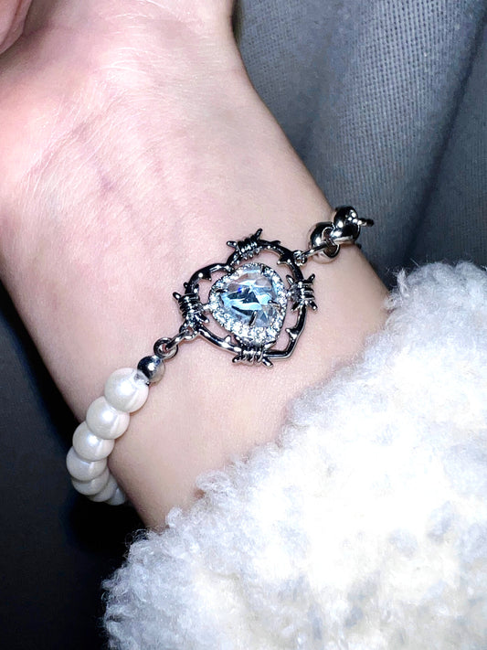 Brambles Heart Blue Gem Pearl Bracelet