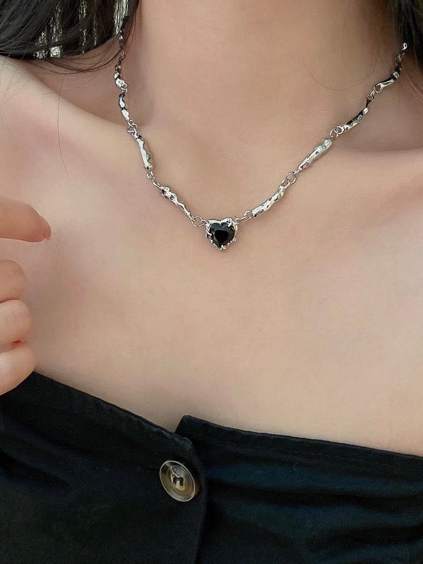 Black Zircon Heart Twist Necklace