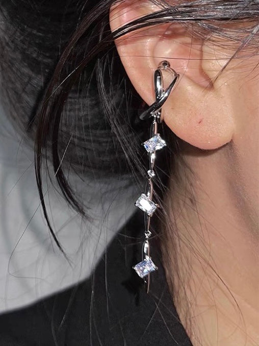 Dazzling Gem Tassel Ear Clip